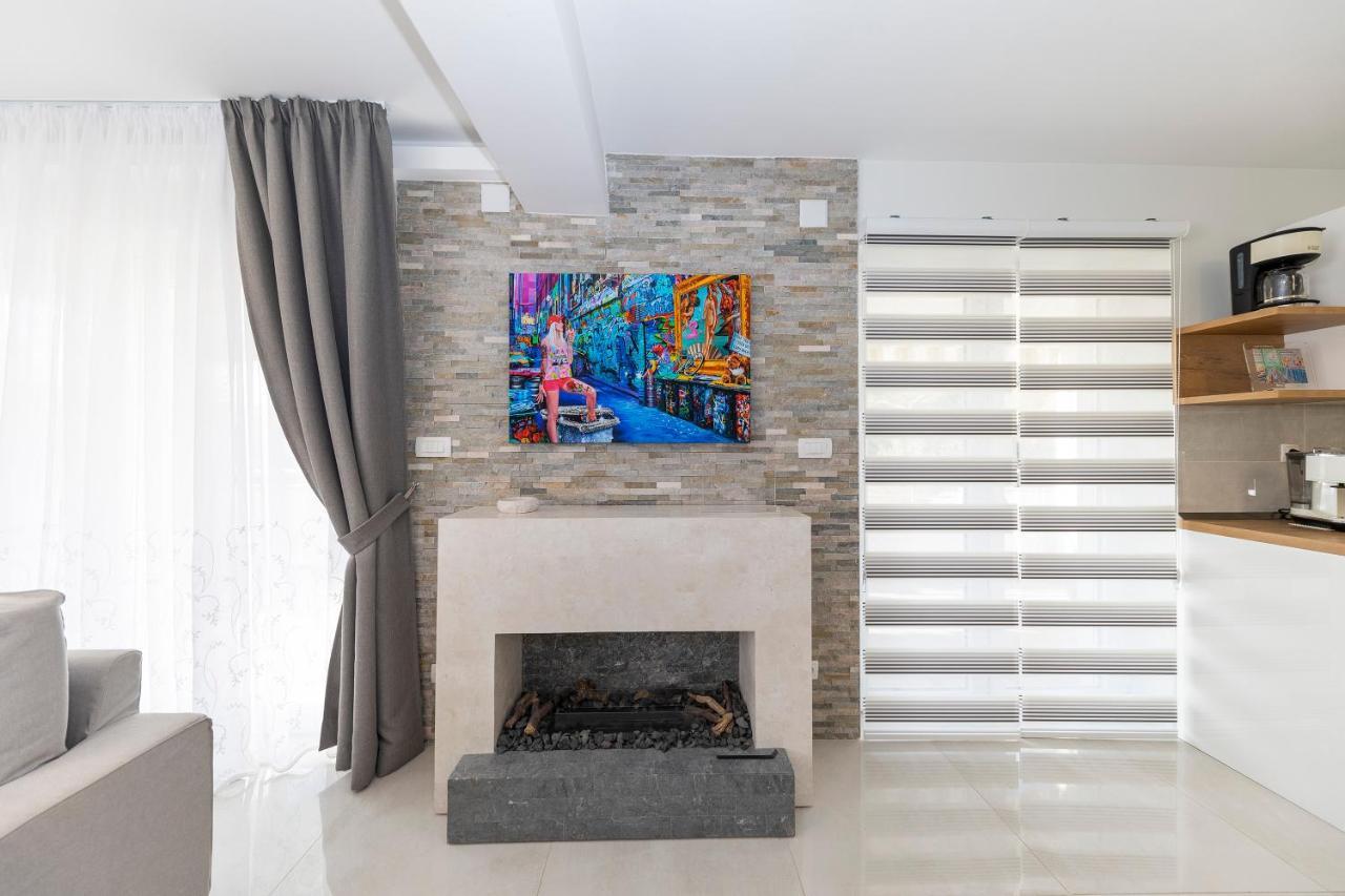 Joy 1 Apartment Новаля Екстер'єр фото